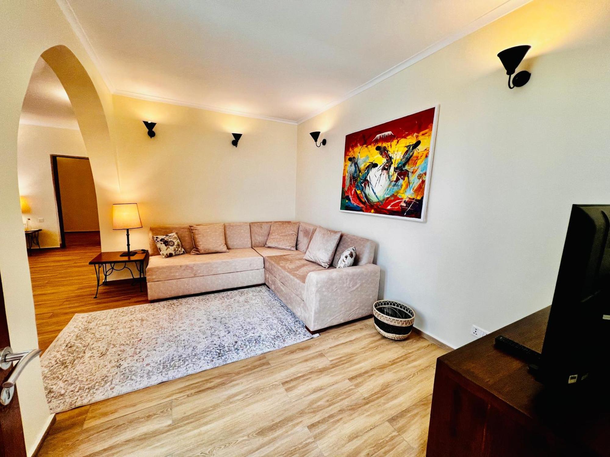 Pink Flamingo Boutique Hotel Моши Экстерьер фото